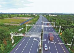 澳洲國際國際快遞多方力促 車輛合標 裝載合規(guī) 行駛合法莫讓超限超載繼續(xù)危害