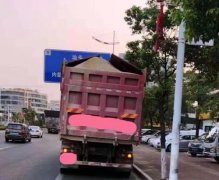 空運(yùn)價(jià)格汕頭一大貨車(chē)超載208% 車(chē)主還玩花樣耍賴(lài)結(jié)果被罰