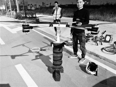 農民自制飛行背包上天 民航局:不能違反地方法規513791_ 農民自制飛行背包上天 民航局:不能違反地方法規