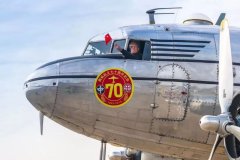 寧波海運(yùn)公司-DC-3順利到達(dá)大興機(jī)場(chǎng)，兩航起義紀(jì)念飛行圓滿完成！