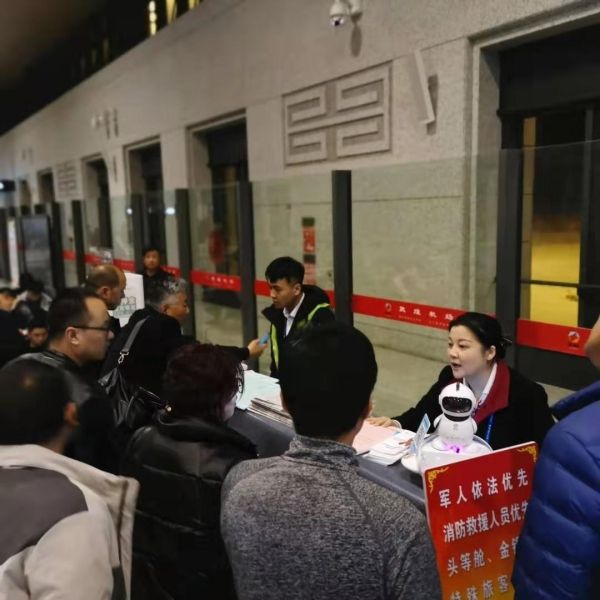 海運報價-敦煌機場順利保障大面積航班備降