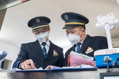 大車的擔當丨戰“疫”中的鐵路人