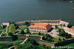 為中國游客介紹當地的旅游資源
-國際快遞報價